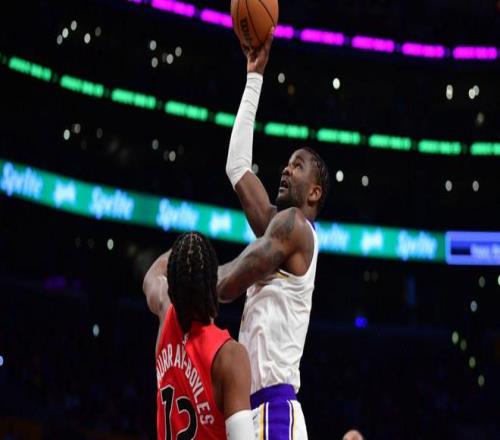 詹姆斯,板击败凯尔,特人,金宝博188bet体育官网,APP下载,注册领彩金,官方网站,网站入口