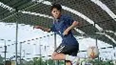 谢娜二胎喜讯后分享生活点滴，双胞胎女儿争抢座椅萌态十足